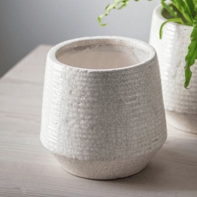 Ravello white ridged pot