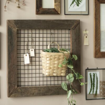 Frame with metal grid
